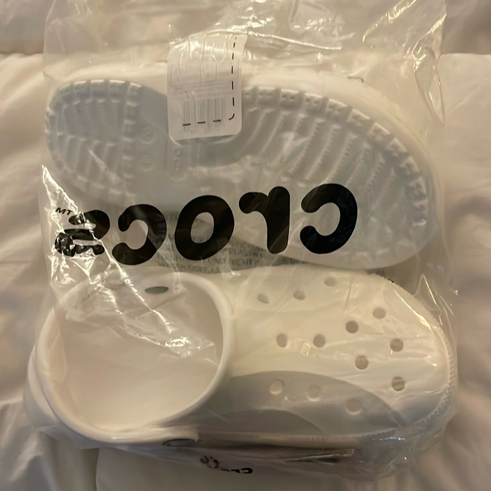 New With Tags!! Crocs Baya Platform Clog White Womens size 4
